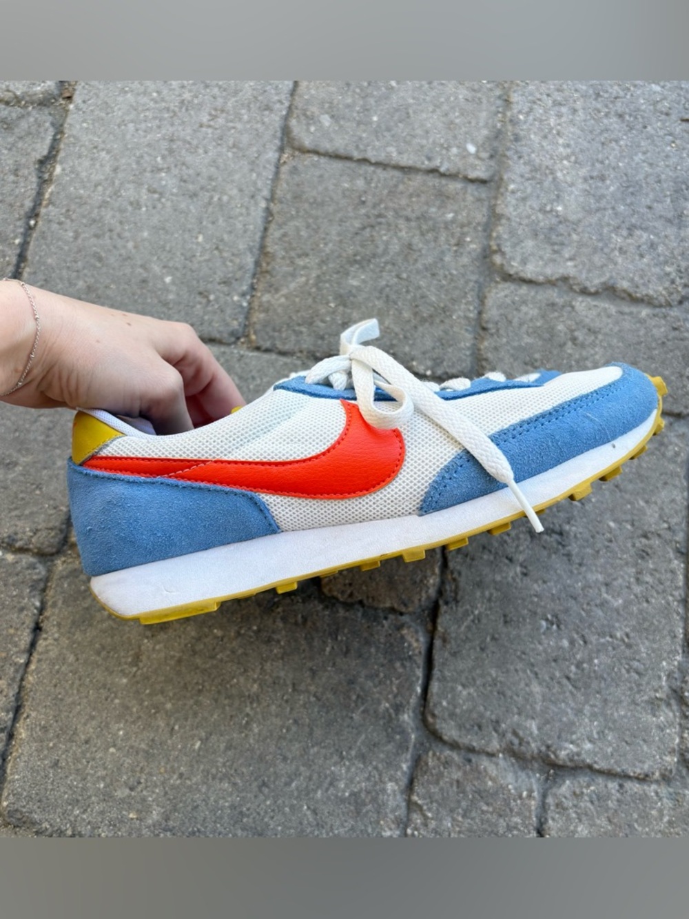 Nike Women’s Daybreak White & Blue Sneakers - Picture 4 of 7